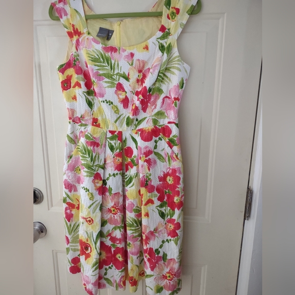 Lovely Vintage Style Summer mod cloth dress. - Picture 4 of 7
